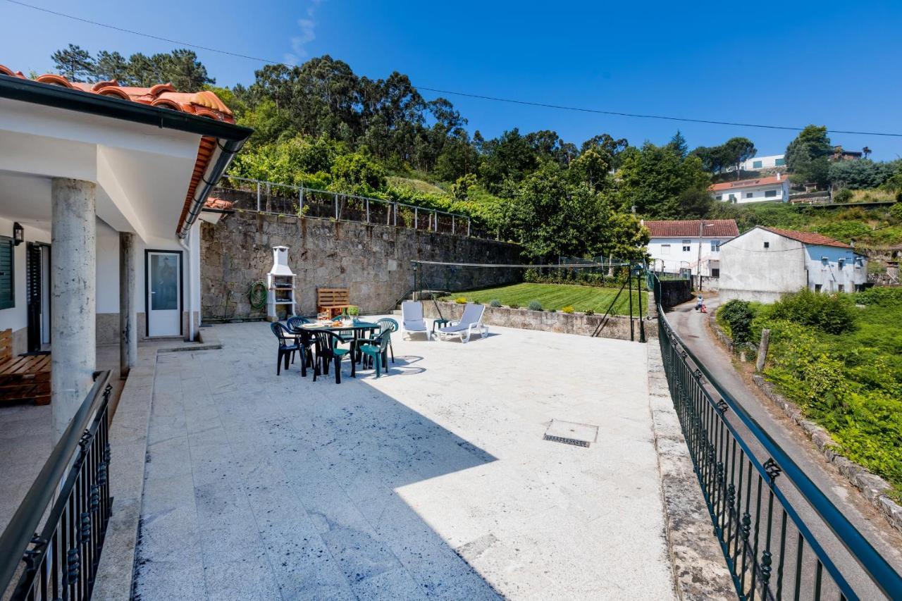 Casa Da Leira Villa วีลาโนวา เด เซอร์เวย์รา ภายนอก รูปภาพ